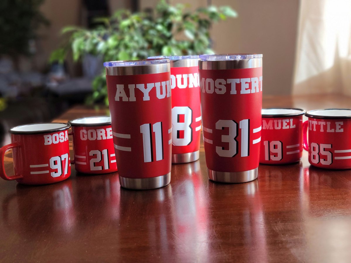 Inspector_Dabit's tweet image. Red Tumblers &amp;amp; Mugs now available. White &amp;amp; Black in too, DM to place your order. *Any Name &amp;amp; Number*

Want a free Mug?? 
RT and Follow me for your chance at a choice of red or white mug! 
2 winners will be picked on Friday 1-22 @ 7:10pm pst
#FTTB instagram.com/faithful_gear/