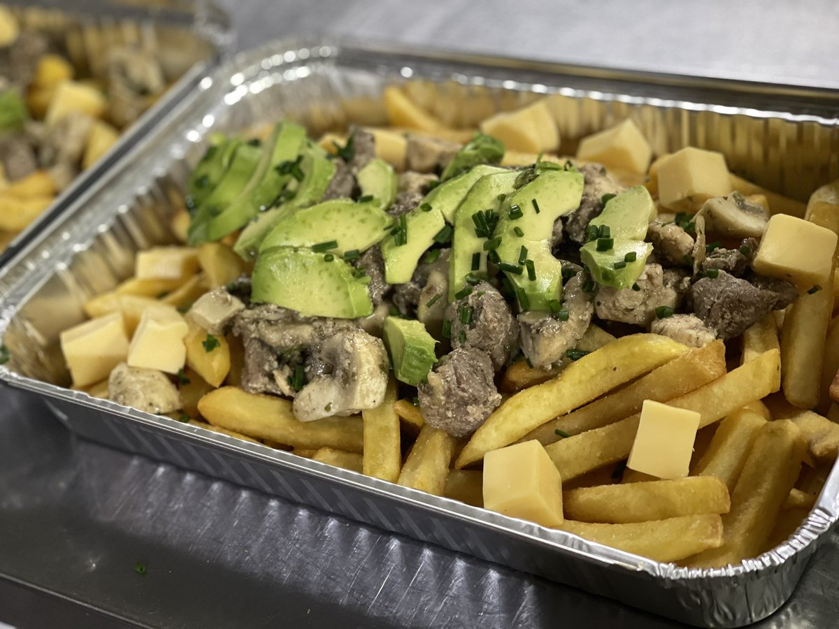 boca_de_lobos's tweet photo. Delivery Boca de Lobos, una de nuestras tablitas más solicitada es la “ Tabla Tibetana” ( pollo, carne de res, queso, palta, champiñones acompañado de unas exquisitas y crujientes papas fritas, que nadie te lo cuente
Y tú que esperas #bocadelobos #temuco #delivery https://t.co/jUDX6WrQ5P