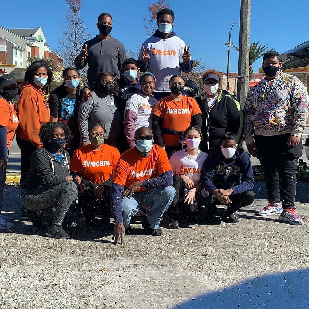 robert4bell's tweet photo. #wecare THANKS the neighbors who came out to celebrate MLK Day of Service 2021. We especially want to say THANK YOU to all the young people who joined us! We removed 19-50 gallon bags of trash on Bullard Ave. between Hayne &amp; I-10. See you on Sat., Feb. 13th.
HONOR Foundation https://t.co/VMPBSujd1k