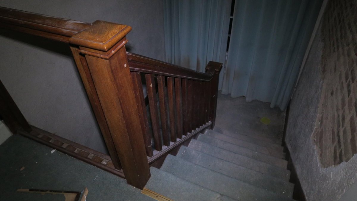 HuntingUnknown's tweet photo. Coming this Friday my first video to my channel!! We investigate the infamous POLTERGEIST HOUSE 
And get so much crazy s*** happened!! Subscribe and turn 🔔 

https://t.co/Ay7m3Ofjyi

#paranormal #ghosts #scary #creepypasta #haunted #abandoned https://t.co/hbQVoyVZka