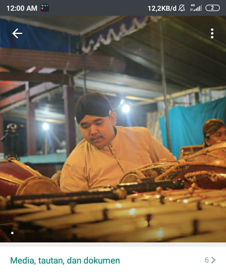 ReallJawa's tweet photo. Om yang gak di kasih jatah sama istri nya atau cewek nya om ini  mau BO sama aku om yang gak ada otak nya ini lah foto om itu berdua sama istri nya atau cewek nya om yang gak ada malu nya https://t.co/ZvIFIXqZOw