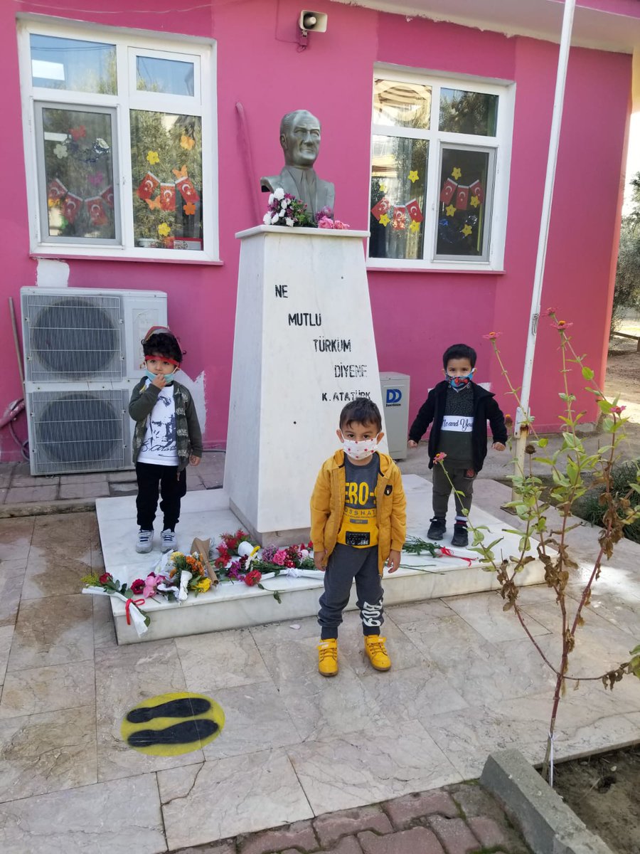 64Eserap's tweet photo. #sarıgoldeegitim https://t.co/VxJFxNZg8F