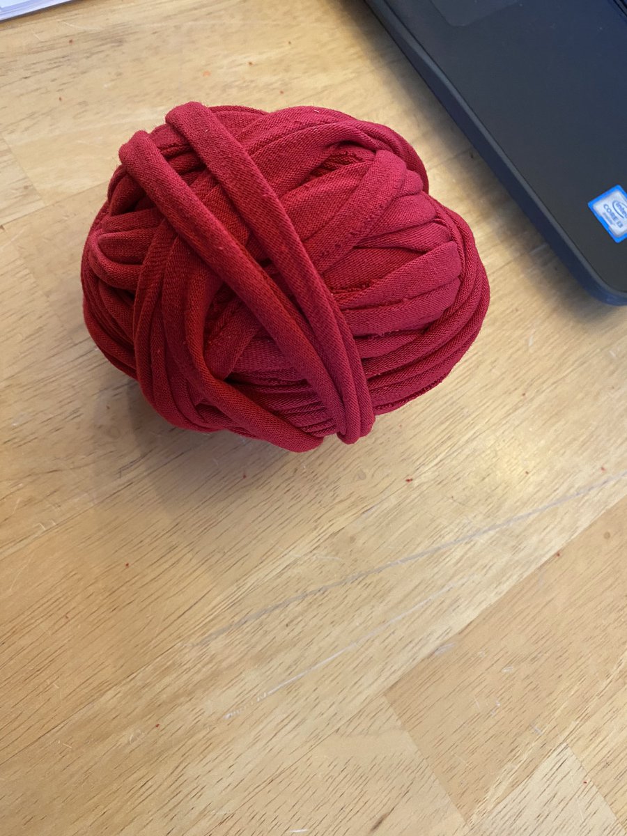 WDSS_Library's tweet image. Happy Maker Monday Tartans!
Instructions for creating t-shirt yarn have been posted in the Google Classroom for the Library.  Email Brianne.kraayenbrink@lkdsb.net for the classroom code.