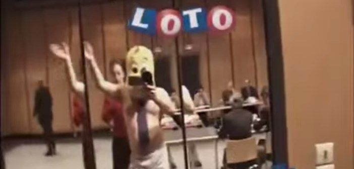 🏖️Partir à la retraite à 30 ans, c'est possible ! Exit l’âge légal de retraite de 67 ans, on vous présente une méthode radicale pour être indépendant dès la trentaine dans l'édition de demain. 

Abonnez-vous pour recevoir ce dossier exclusif 👉 buff.ly/2XO2iGH