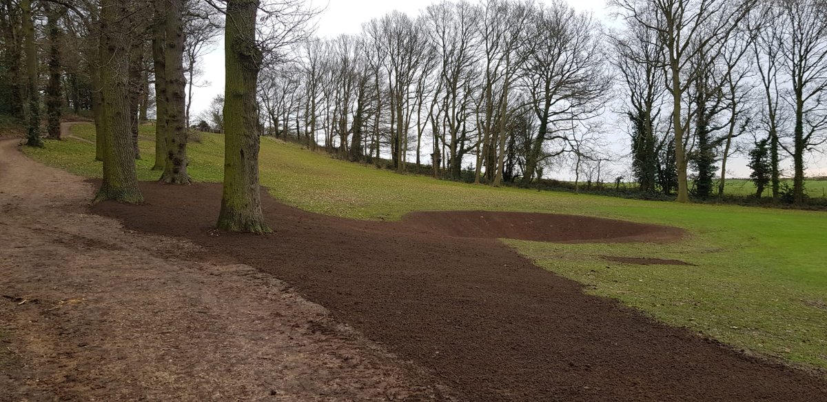 GreensRetford's tweet photo. 11th bunker all done and ready for turfing https://t.co/yIDgUgjUgs
