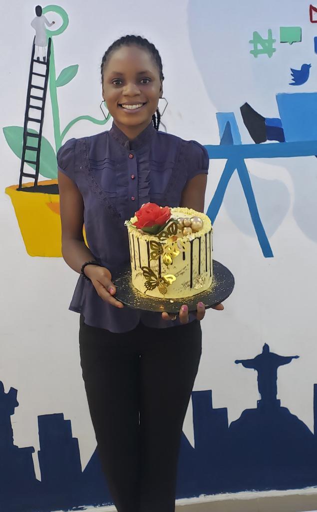 scbrandng's tweet photo. See how we handled a part of our Monday 🤩
Call for your own cut of 🎂🍰

Happy birthday once again @oomotolami

#monday #happybirthday https://t.co/LITg8NaJaS
