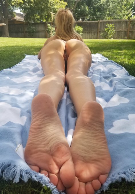 I wanna be nude in my backyard! Is it spring yet? Why is time moving so slowly? Will you keep me company