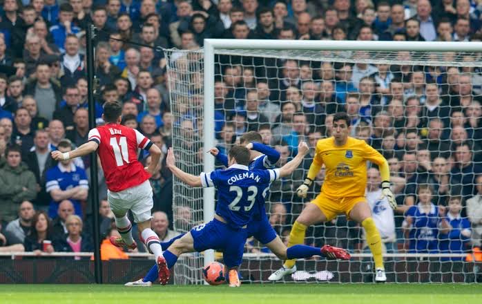 Özil then helped Arsenal reach the semi-finals of the FA Cup with a goal against Everton.