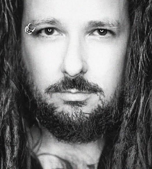 Happy Birthday Jonathan Davis! Very talent, gorgeous and hot!      