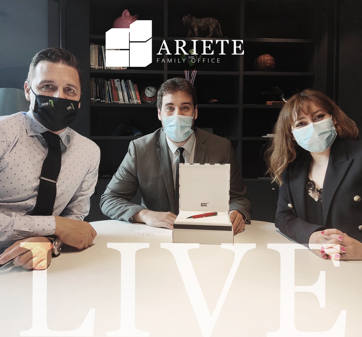 Arietecapital's tweet photo. ARIETE I 5 años jugando en el campo de juego de Ariete ⚽. 5 años en los que ha marcado grandes penaltis desde el área Legal de nuestra empresa. 💪 Así es nuestro compañero Raúl Pellitero, Director del Área Legal.
#ArieteLive #ArieteFO #ArieteFamilyOffice #ArieteLifeStyle #Legal https://t.co/r2AslkgWLe