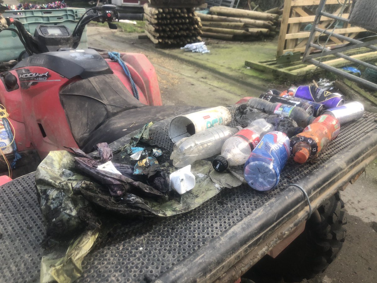 ManxShepherdess's tweet photo. Collected this stash from the roadside between #waterworks and #gooseneck on the #TTmountaincourse today. What is wrong with people?! 🤷🏼‍♀️ https://t.co/posEdqnmwN