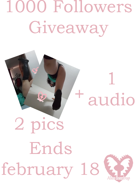 I said I was gonna do it, so here is my giveaway x3 
Haves to be following to enter
like= 1 entry
retweet=