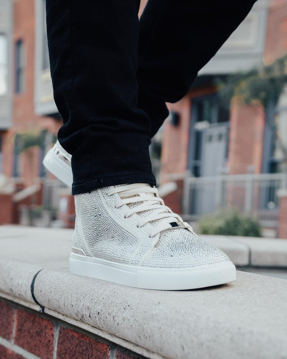 Off white never looked so right.  #Sestos Off-White
•
•
#J75 #J75shoes #Jumpshoes #kicks #hightop #hightopsneakers #instakicks #sneakers #sneakerheads #sneakerporn #kickstagram #igsneakers #sneakersaddict #kicksoftheday #kicksonfire #kotd #hypebeast #igsneakercommunity