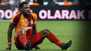 Haftanın Kazması: Christian Luyindama - Beşiktaş - Galatasaray. Hafta arasındaki kupa maçında bol bol osurup derbideki sıçışına sinyal çakan oyuncu, 70 dakika iyi oynadı ancak sonrasında rakip takıma yaptığı 2 asistle haftanın kazması oldu #HaftanınKazması #SüperLig https://t.co/2LeNr18fiW
