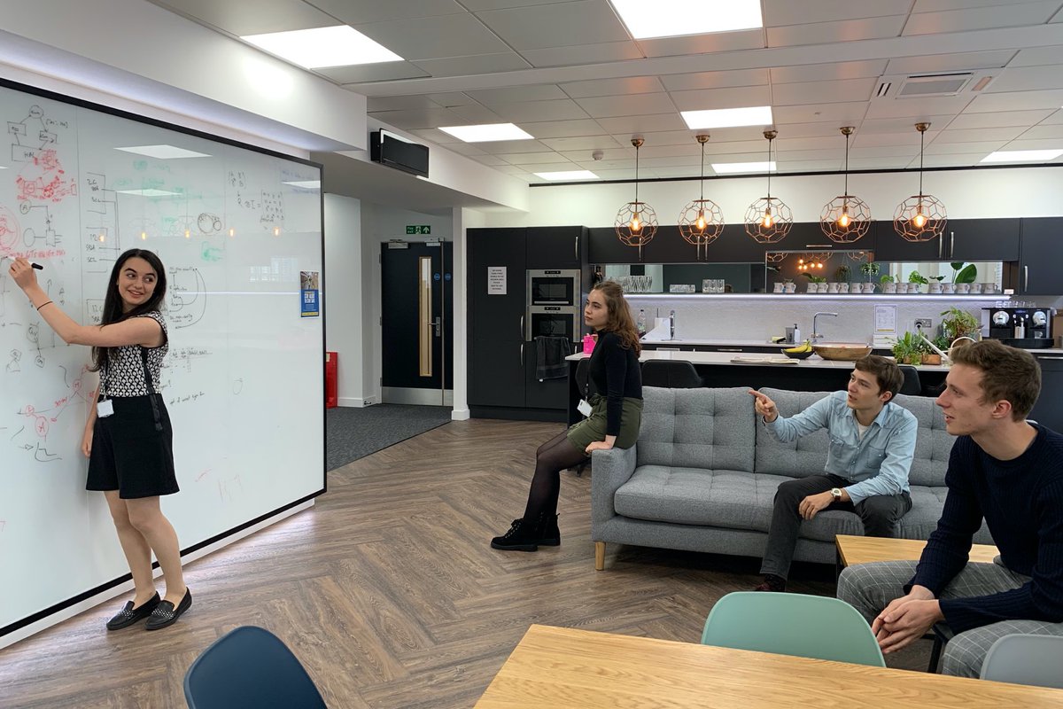 2021 #internship applications are now open! 🎉

We are running two schemes, a 'summer' scheme from June - Sept, and another for PhD students in which applicants can select a predefined project that aligns best with their skills and goals.

Find out more: riverlane.com/working-here/