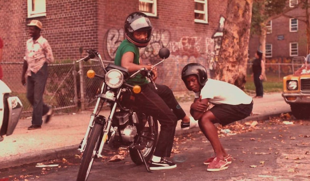 invis_library's tweet image. Jamel Shabazz / Puma Boys, 1980
