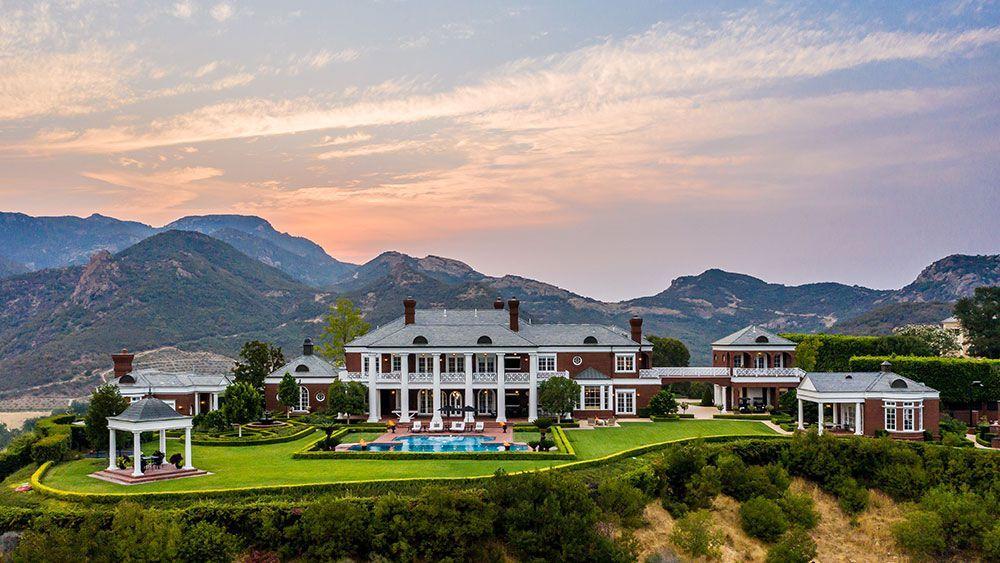 Wayne Gretzky's luxury mansion hits the market (again) for $23 million