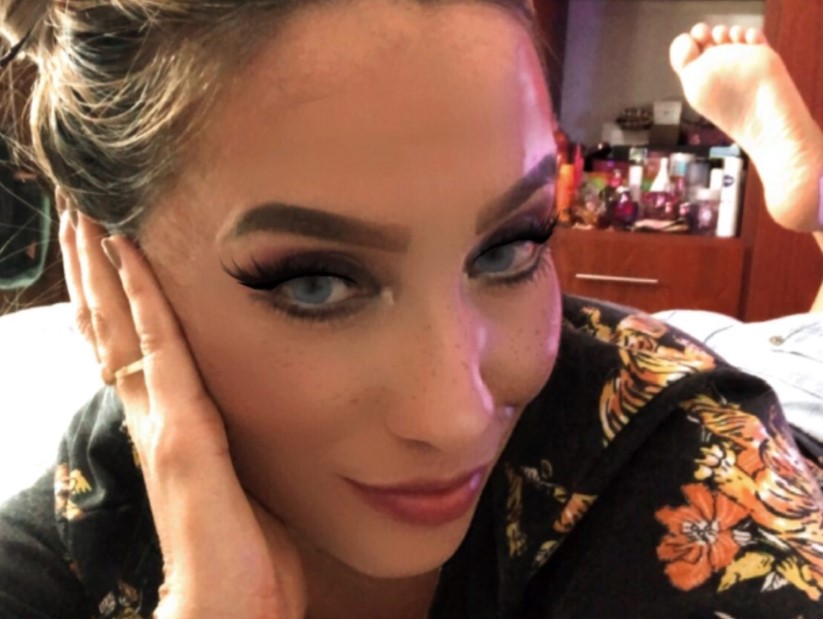 Camdolls.com tweet media
