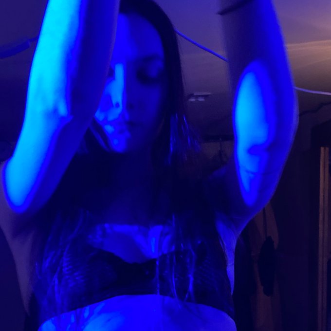 Feeling Blue? This ought to cheer you up:  https://t.co/xFx3XOp8g9 https://t.co/66EHJaYVMt<a href="/tag/latexqueen"class="tags"><span>#latexqueen</span></a>