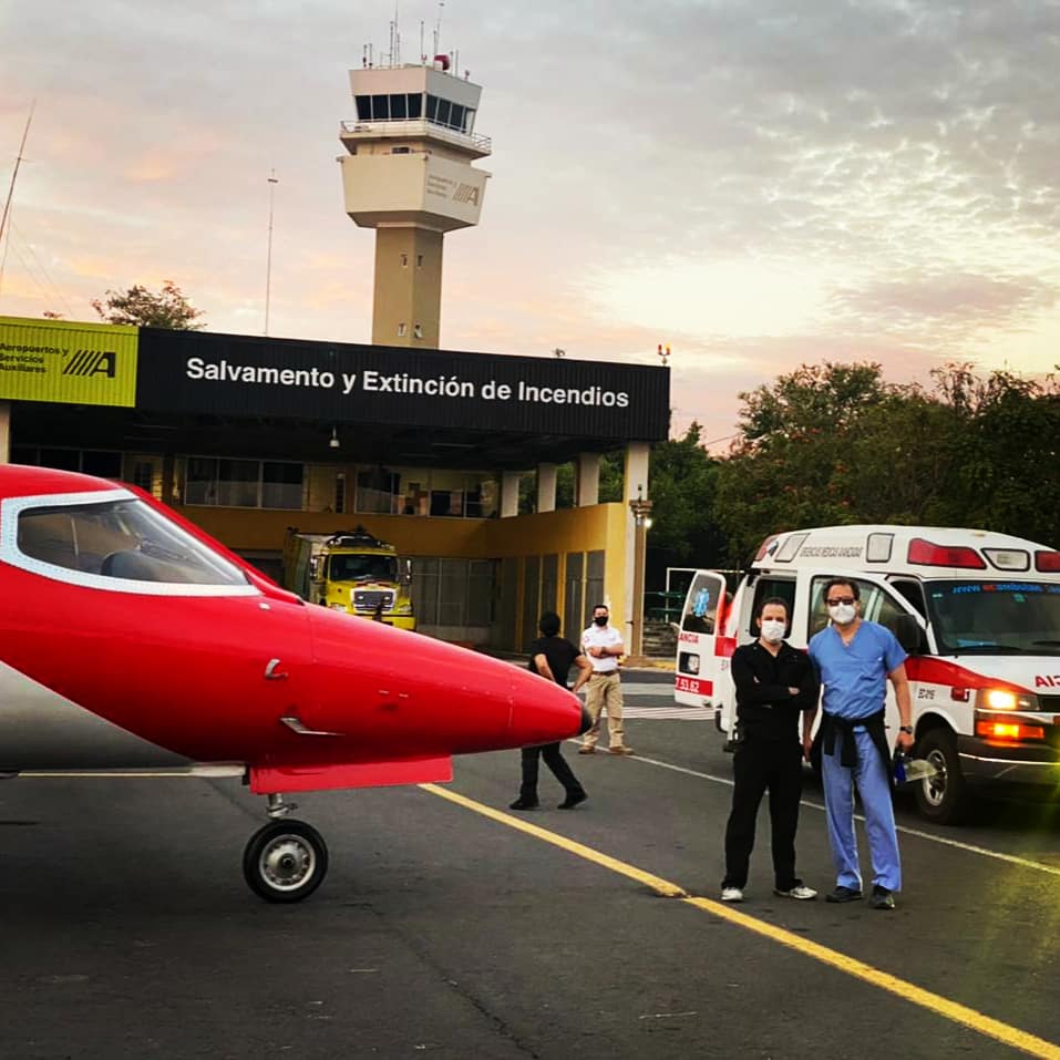 ArturoGDeLaMaza's tweet photo. 🇲🇽🛫🚑
MEDICINA CRÍTICA AÉREA.
ECMO-MOVIL
#ECMO #MOVIL
Misión #PickUpAndGo https://t.co/4FQ14iuUHY