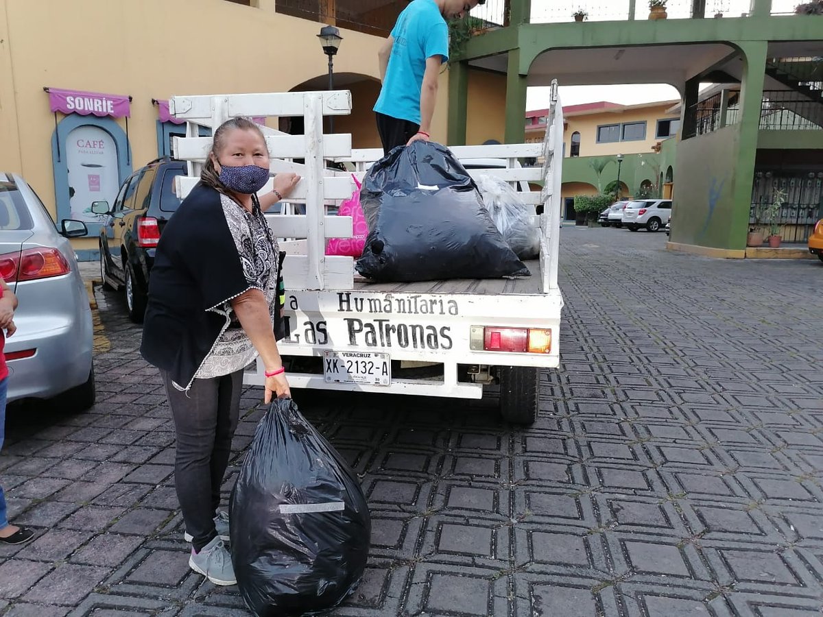ip_rotary4185's tweet photo. #RotaryEnAcción #Veracruz 
El pasado mes de Diciembre Los socios de el Club Rotario Córdoba
en coordinación con Cáritas Córdoba, donaron ropa para personas vulnerables de esa zona beneficiando las siguientes asociaciones:
Las patronas
Fuerza Fortín AC
Y las colonias: https://t.co/6FH759cZ0R