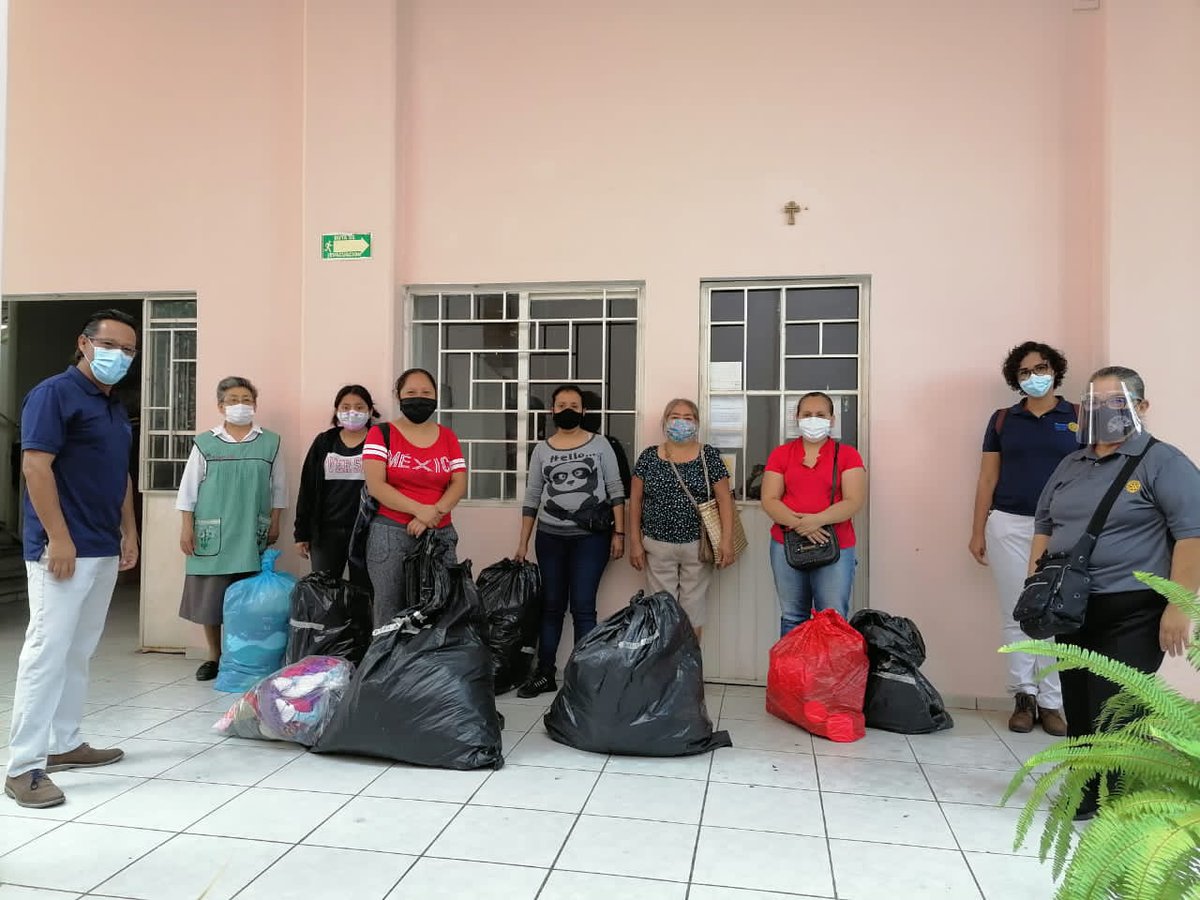 ip_rotary4185's tweet photo. #RotaryEnAcción #Veracruz 
El pasado mes de Diciembre Los socios de el Club Rotario Córdoba
en coordinación con Cáritas Córdoba, donaron ropa para personas vulnerables de esa zona beneficiando las siguientes asociaciones:
Las patronas
Fuerza Fortín AC
Y las colonias: https://t.co/6FH759cZ0R