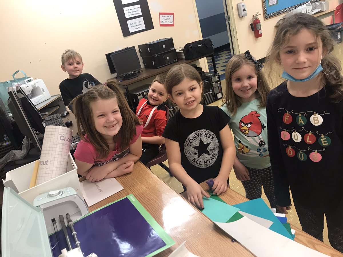 MsPowersClass's tweet photo. Today was a @MichaelFullan1 #deeperlearing kinda day @UGEABC @MsKennedyGrade1 First we designed then we failed and then we learned. Loving our affirmations and looking forward to seeing them put to use. #learningthatsticks #cricutmaker @NLESDCA https://t.co/Cm8PD3XT4p