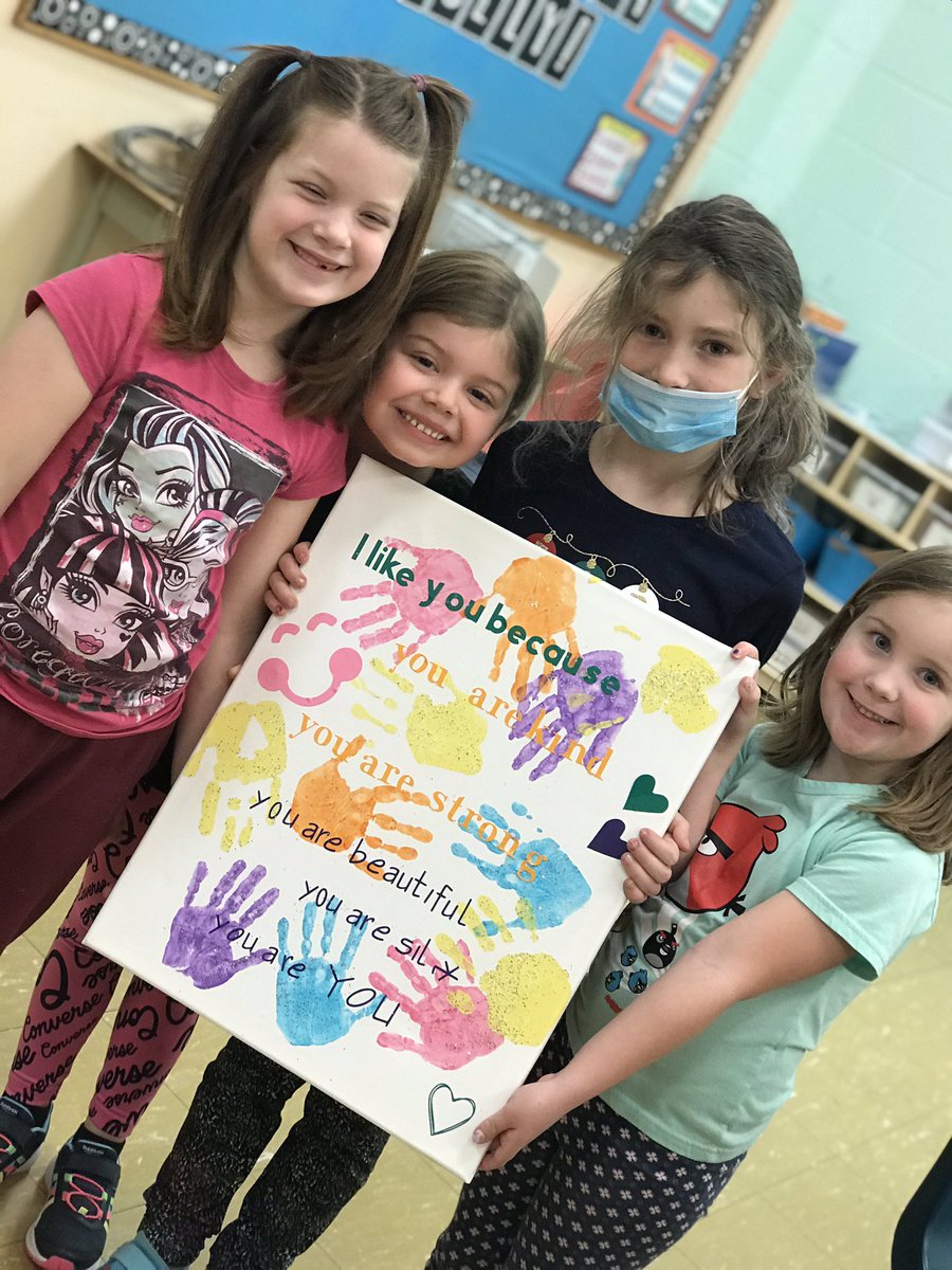 MsPowersClass's tweet photo. Today was a @MichaelFullan1 #deeperlearing kinda day @UGEABC @MsKennedyGrade1 First we designed then we failed and then we learned. Loving our affirmations and looking forward to seeing them put to use. #learningthatsticks #cricutmaker @NLESDCA https://t.co/Cm8PD3XT4p