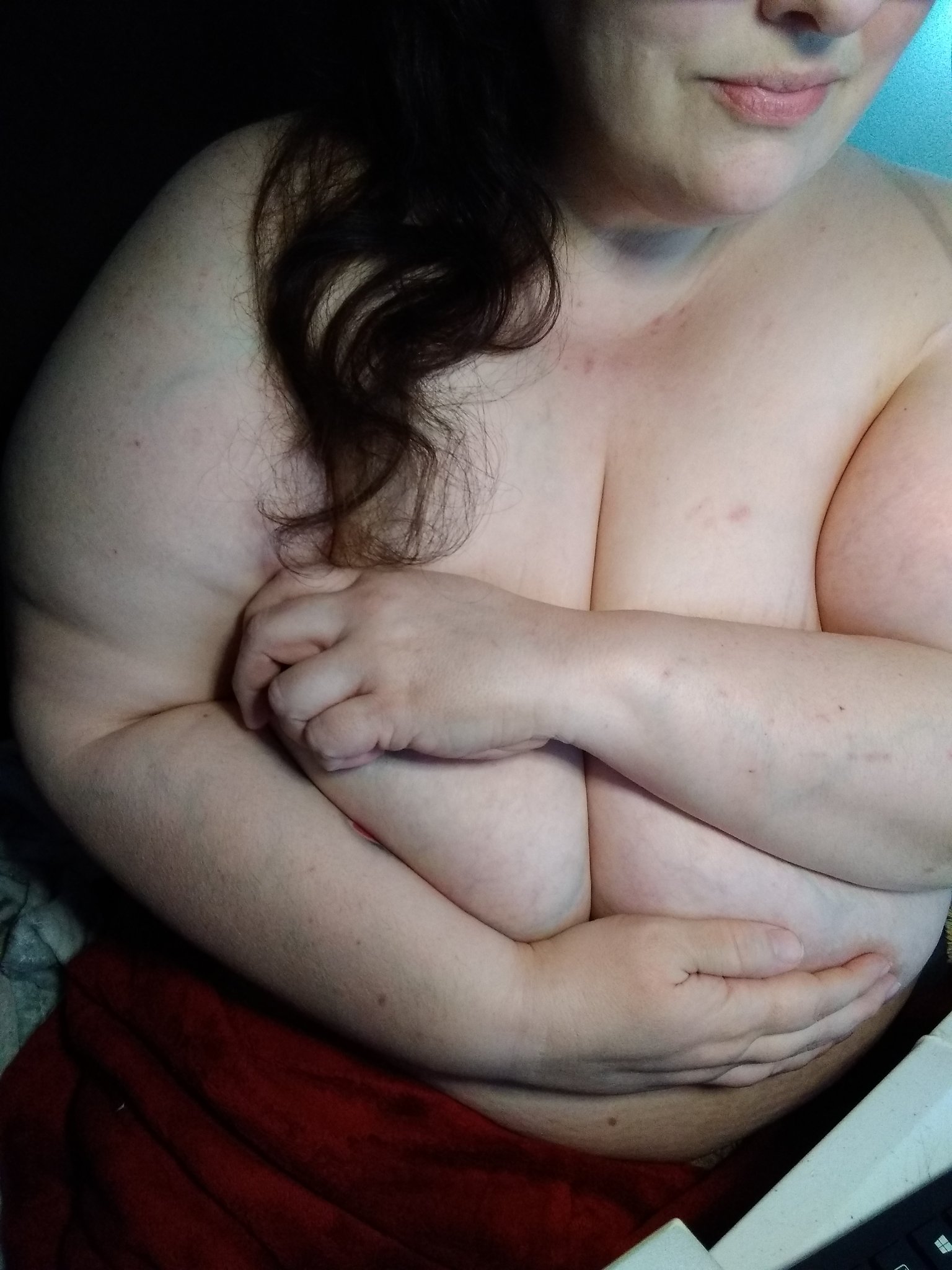 I'm bored, I guess I'll have to entertain myself. #ssbbw #bbwgodess #bigareolas #bigtitbabe #bigtitbbw #bbwvideos #onlyfans #fupa #naked #SellingContent #BuyingandSelling #bbwbunnyranch #BbwFreak #bbwnation #fatty #hugeareolas #hugebreast #naturalgirl #huge #submissions #bbwsub https://t.co/zDNGLfuRXg