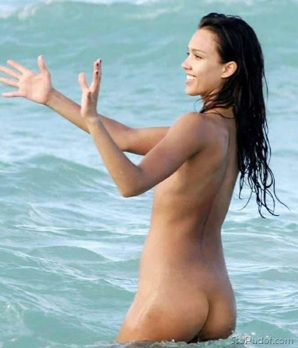 Who wouldn’t want to fuck Jessica Alba? 
