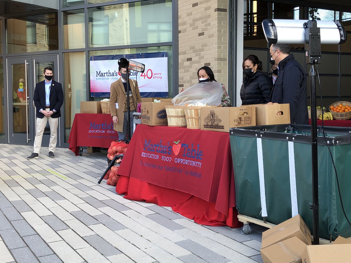 Martha's Table tweet media