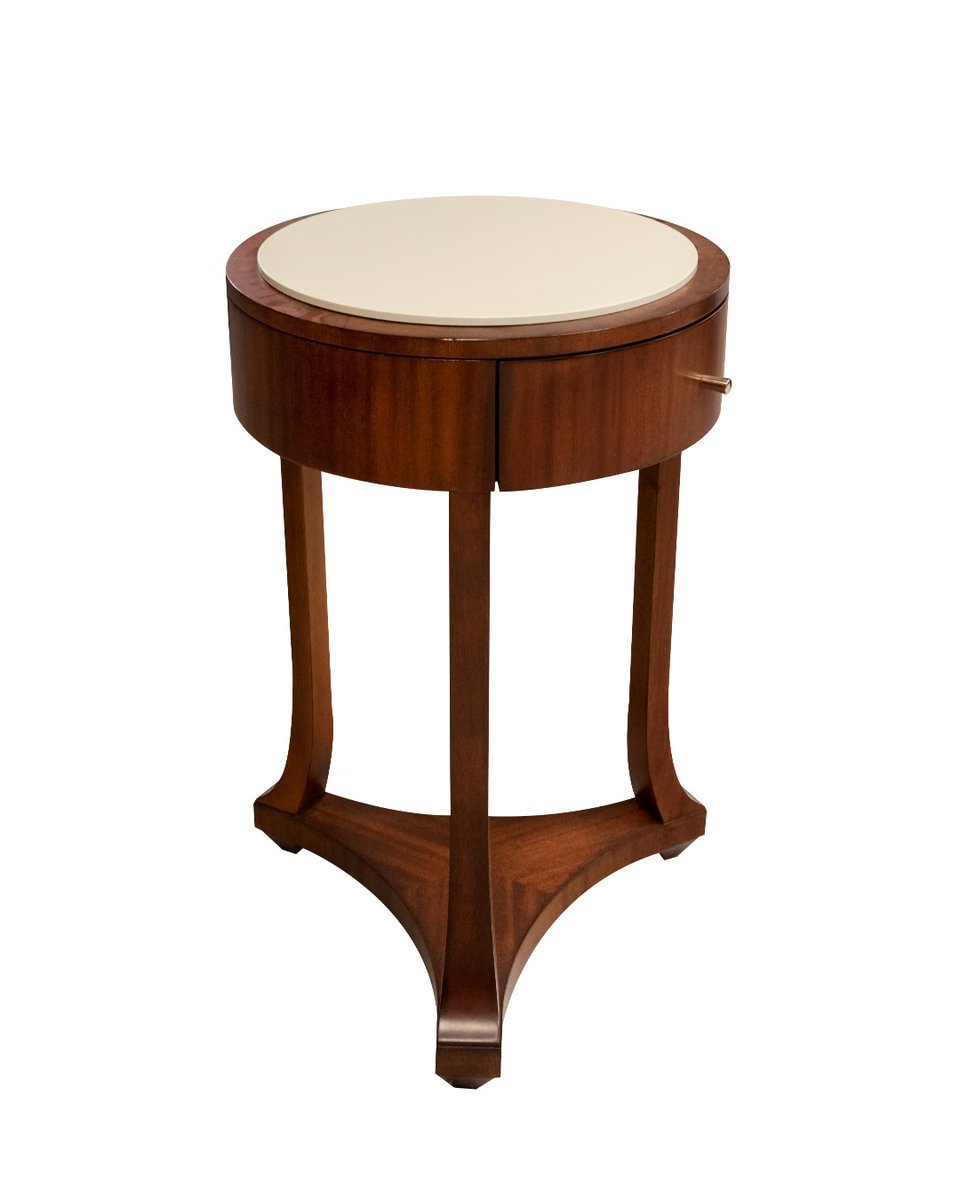 CouncillCraft's tweet image. Our charming Gueridon comes with several contrasting top options. Choose yours today. #handcrafted #spottable #madeinmichigan #mahogany