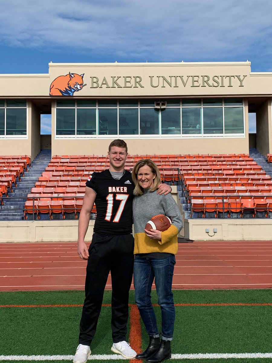 KleytonS17's tweet photo. Had a good time coming out and visiting Baker today. Thanks @bphenom17 for having me out! https://t.co/6qQBR3HCEX