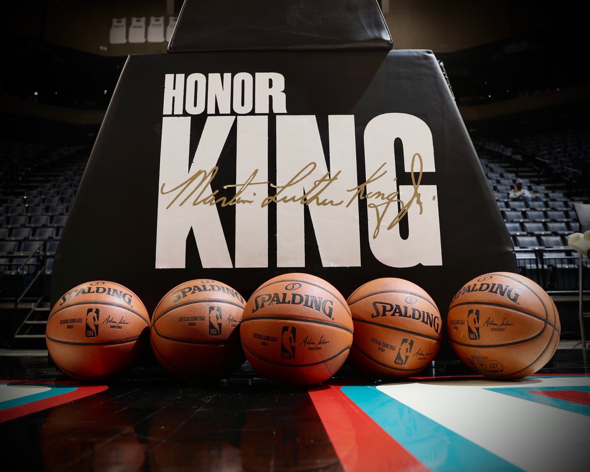 memgrizz's tweet photo. Today we hoop in his honor 🖤 https://t.co/uxjLHlNz20
