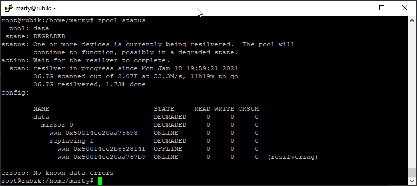 KutilDomaci's tweet image. Další hrátky se ZFS: výměna dle SMARTu chybujícího disku za jiný (který taky není bez poskvrny), ale nějak si to vyzkoušet musím. 
#zfsonlinux #zfs #linux