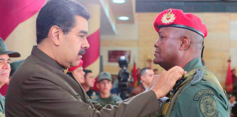 _NOALCOMUNISMO's tweet photo. Mano derecha de Maduro involucrado en red de explotación infantil
Jesús Rafael Suárez Chourio, exjefe de la Fuerza Armada de Maduro, aparece en la investigación sobre una red de prostitución de menores en el estado Apure https://t.co/Tf6AUt1lvr