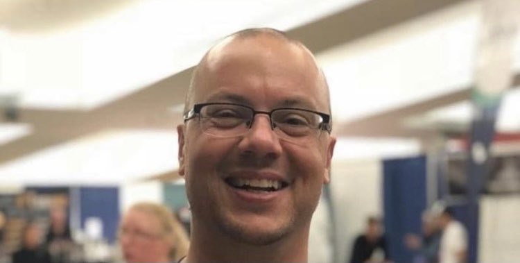RunQCM's tweet photo. Tune in to @CJTR_Radio tomorrow (Tuesday) at noon for an interview with @RunRegina @GMSlivingwell @RunQCM executive director Shawn Weimer.
#qcm2021 #runregina #runqcm #qcm #queencitymarathon #regina #yqr #sask #saskatchewan #canada #virtualrace #virtualrun #virtualchallenge https://t.co/l9AU3HXDEW