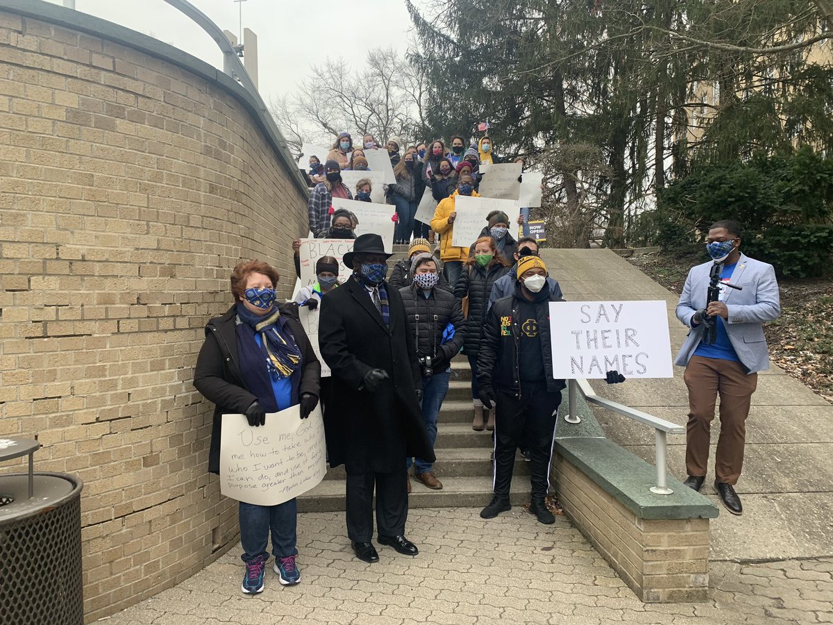 CamriNews's tweet photo. Universities across Ohio are getting creative with how they’re celebrating MLK Day. Find out what students and faculty here at @MountStJosephU did to honor the American hero and all that he stood for at 6 on @SpectrumNews1OH . https://t.co/xM0gVZYGFt
