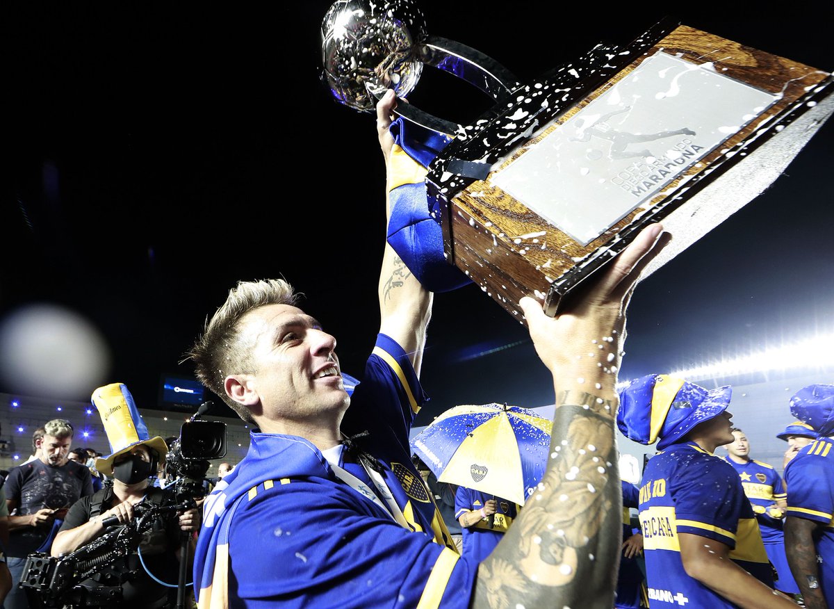 BocaJrsOficial's tweet photo. #SeQuedaEnCasa 🏆 https://t.co/4OEXtssrQJ