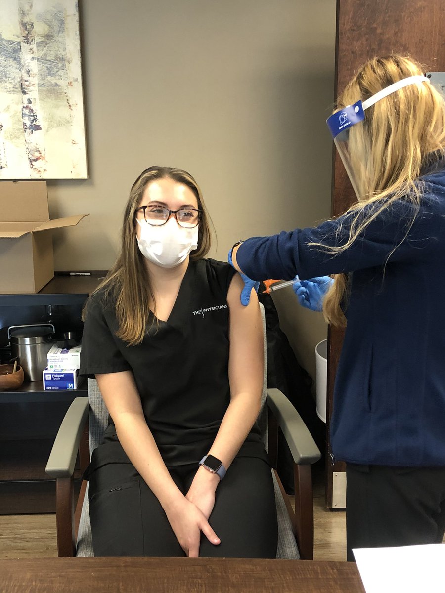 ThePhysicians's tweet photo. Taking pride in receiving our first dose of COVID-19 vaccines to ensure the safety of our staff and patients. https://t.co/ucF28lVnqi