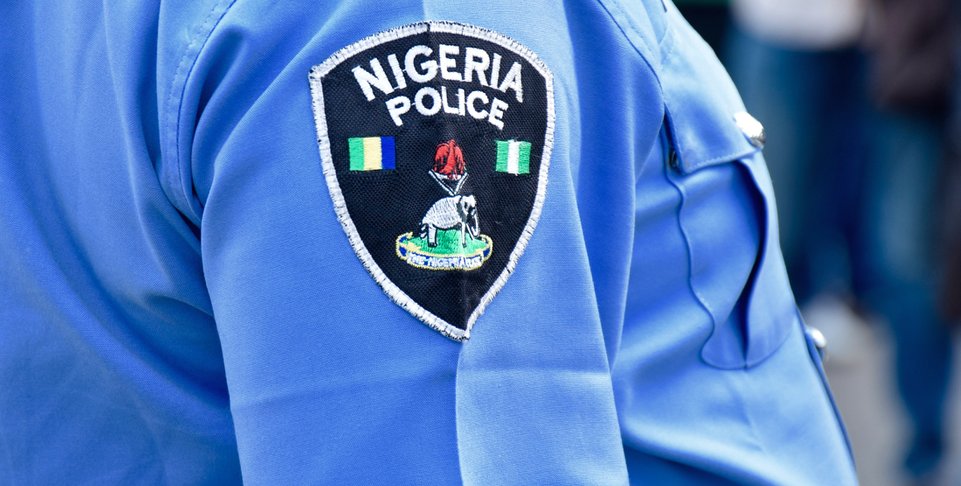 SaharaReporters's tweet photo. Assistant Commissioner Of @PoliceNG, Okubo Aboye Bags Life Imprisonment For ‘Working With Kidnappers’| Sahara Reporters
Aboye was sentenced to life imprisonment alongside his mechanic, Niyi Ibrahim Afolabi, on Monday.
READ MORE: https://t.co/fqT6Ckc6LZ https://t.co/U4nAObixXg