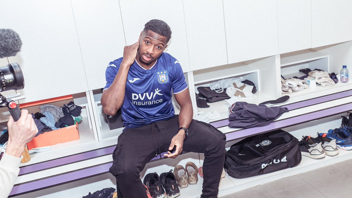 Wanneer je beseft dat je carrière een dieptepunt bereikt heeft. #Diaby #clubbrugge 🤢