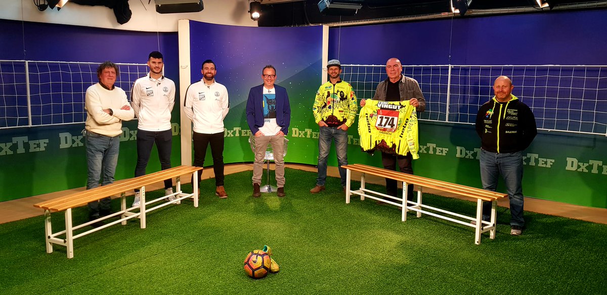 pacosamuperez's tweet photo. 👋Nanit🌍!
En Dx @TEFTV no entendemos d #bluemonday2021 y a las 22.15h tenemos programa 🔝🔝 con el crack Toni Vingut🎖🧢🧔🏽👨‍🚀FINISHER #Dakar2021
&amp; @agusribas
Y un primer bloque con @Ercatorce y Charly, el killer del @udibizagasifred
Y lo último @Penyadeportiva &amp; @ibizaud 
Al lí😜 https://t.co/LlslqNsQDn