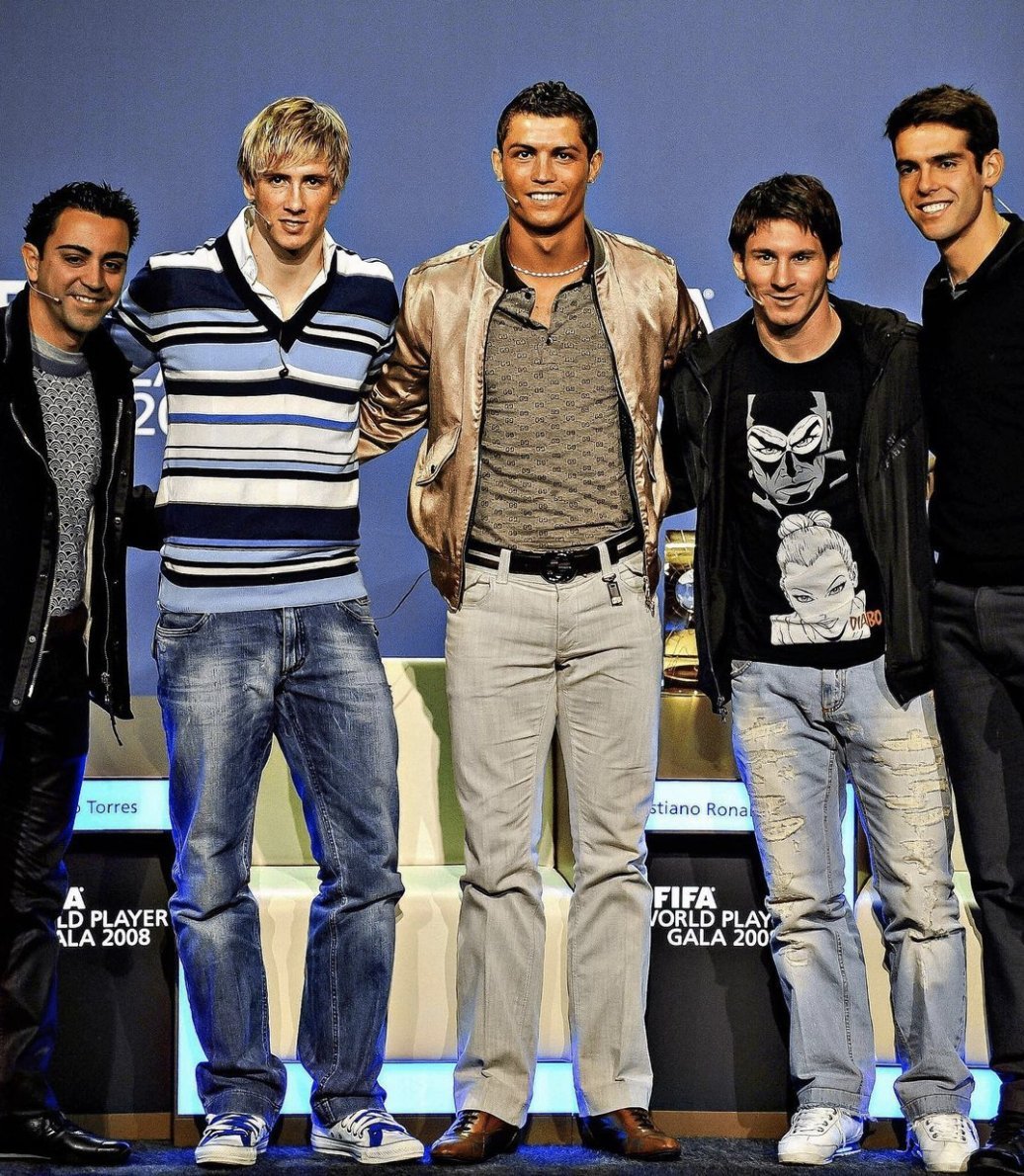_BeFootball's tweet photo. Le style de Xavi, Torres, Ronaldo, Messi &amp; Kaka il y a 10 ans 🤭 https://t.co/4yWlU9e1pT