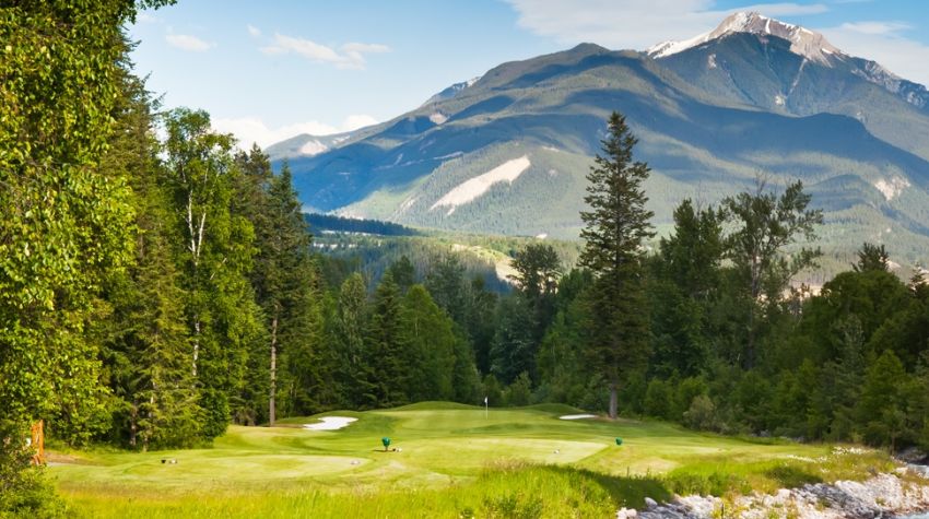 Planning an early season golf trip to the Okanagan Valley or Shuswap region? Highway 1 near Golden, BC will be closed for 5 weeks this spring. For details about the closure and detour, give our BLOG a read <a href="/bcgolfguide/">Ross Marrington</a>. FORE! #exporebc #DestinationBC golfblog.bcgolfguide.com/b-c-government…
