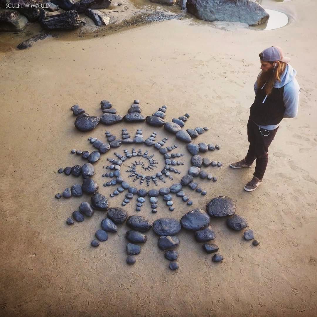 Ammonoidea, 2020

Prints and more available here: sculpttheworld.smugmug.com

Created at Druidston

#landart #artistsontwitter #design #art #sculpture #sculptor #VisualArt #Spiral #beach #pembrokeshire #artist #artistic #movement