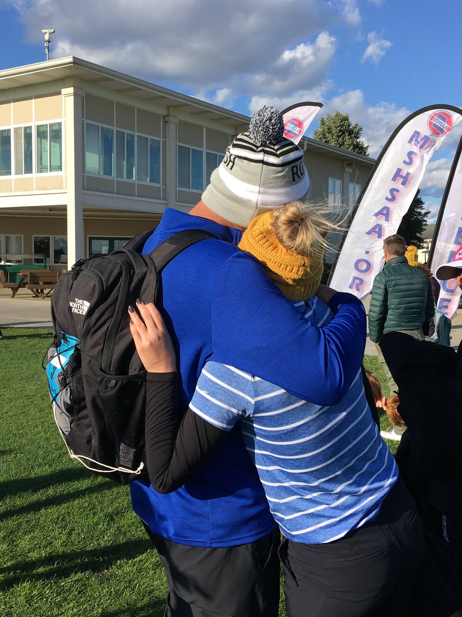 HormuthKylee's tweet photo. Happy Birthday Coach Ruth! Thank you for everything you have done for me and the whole golf program. Have a good one!🥳@FHHLadyViksGolf https://t.co/nj0wcGNnfL