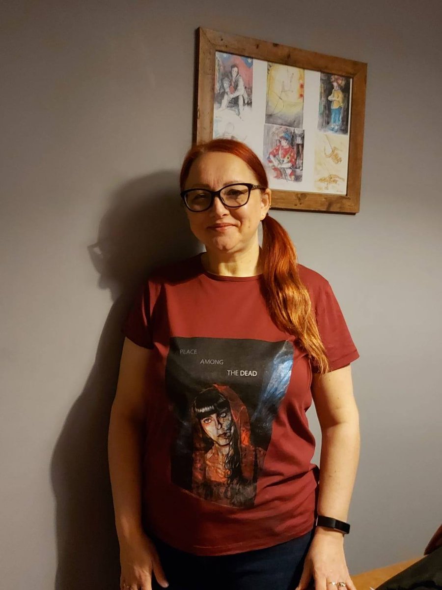 julietlandau's tweet photo. Julie Lee, Kathryn Buscher, Danielle Walters @CC_Stormsworder and Bob Swan looking AMAZING in their #APlaceAmongTheDead swag!!!!!! #julietlandau #deverillweekes More than a movie. https://t.co/sWdNkbrvNu https://t.co/cEy7Cx73Mt