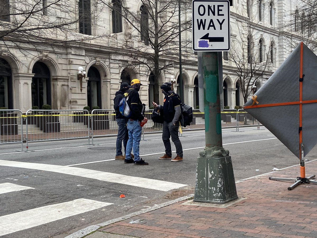 the area about the capitol building in richmond is a ghost town now. the few dozen members of assorted fringe groups who showed up earlier in the day to demonstrate have all gone. all that’s left are the 4 proud boys loitering outside 711.