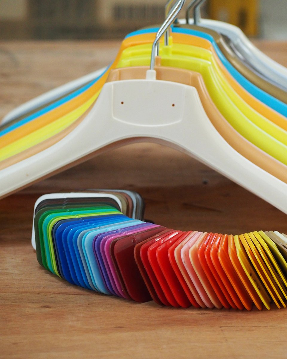 Italshop's tweet photo. #appendini in #plastica colorati, 
100% Made in Italy.
💚🧡All You need is #colour💜💛.
📩: info@ital-shop.com https://t.co/LDG5PMoEzj